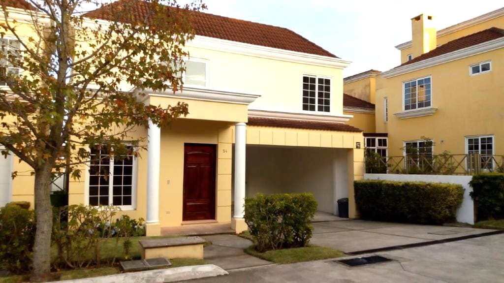 Casa en Venta en Fraijanes - foto 1