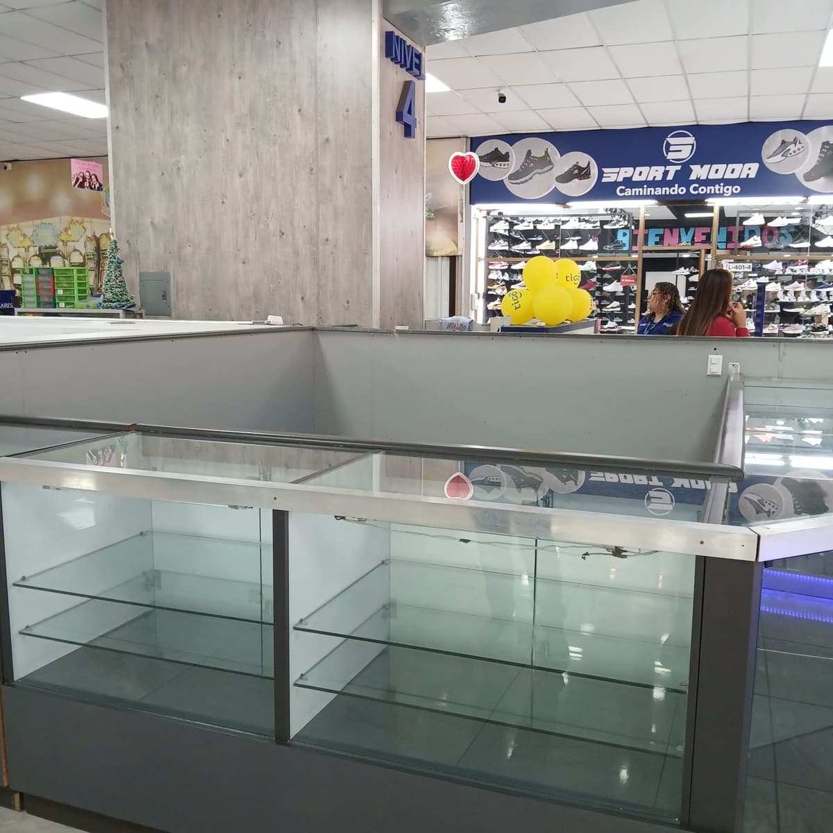 KIOSCO EN RENTA - CENTRO COMERCIAL CAPITOL ZONA 1 - foto 1