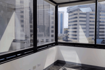 Alquiler de Oficina Comercial en Zona 10  - foto 1
