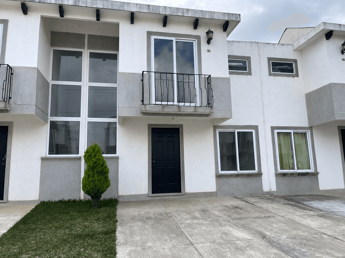Casa en Renta en Condominio Valles de Navarra - foto 1