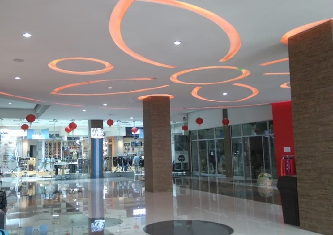 LOCAL COMERCIAL EN RENTA  - foto 1