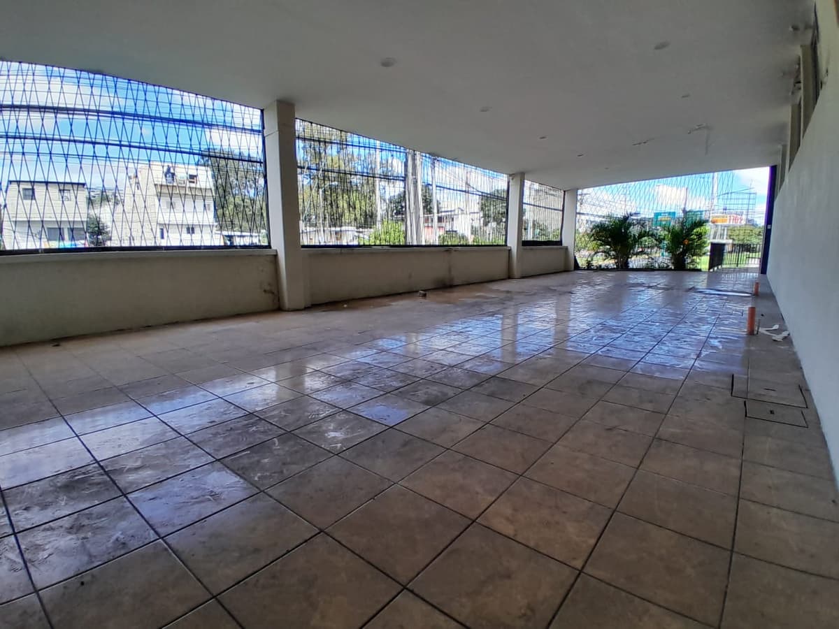 Rento local comercial en Zona 12 - foto 1