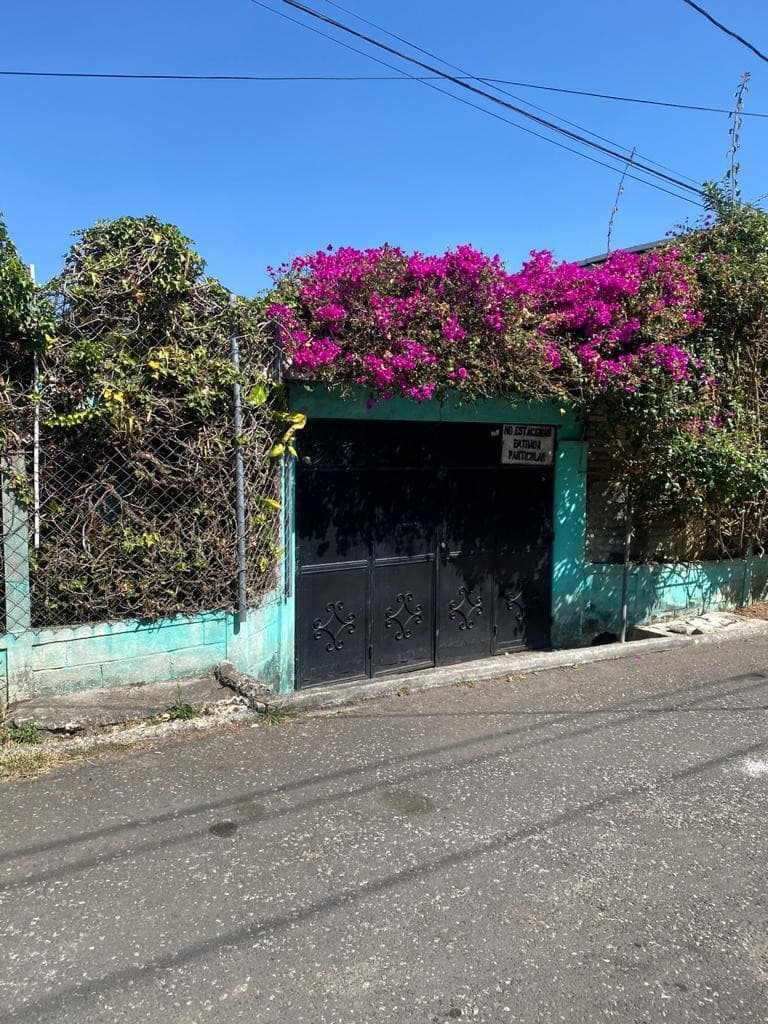 Casa de esquina en venta en Colonia el Rodeo zona 7 - foto 1