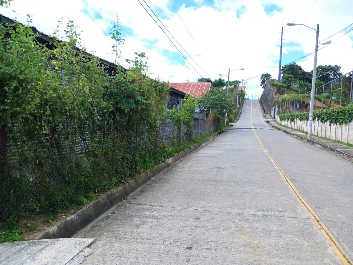 Terreno en Venta cerca de Calzada La Paz, en Zona 17 - foto 1