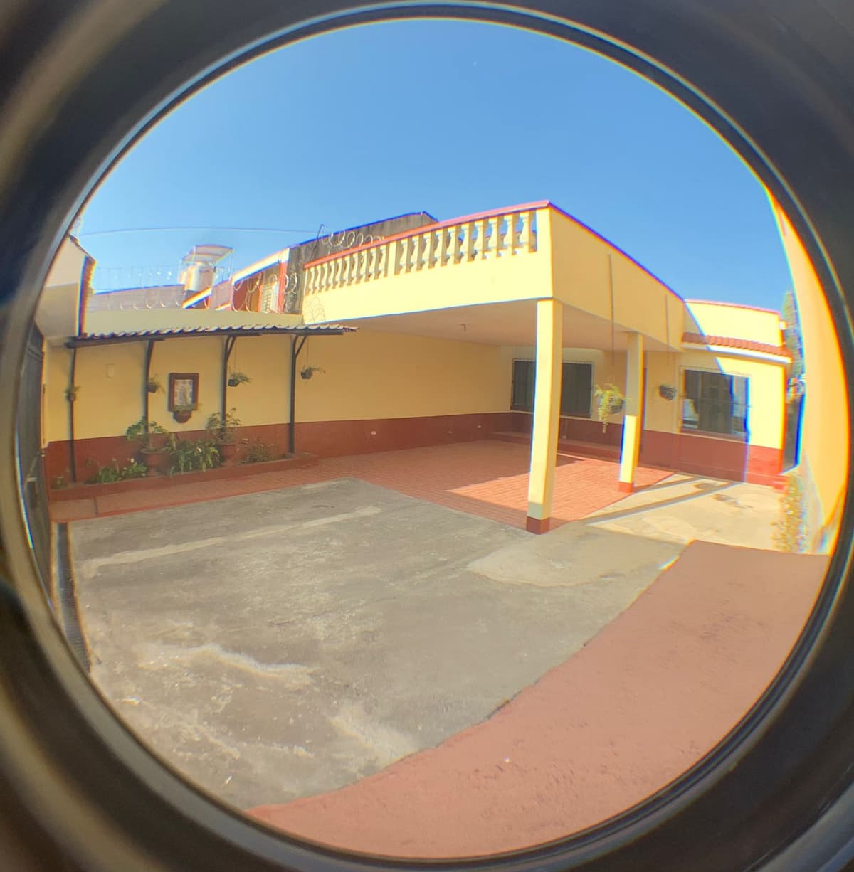Propiedad en Venta Zona 12, 2 Casas/Terreno 750mts2 - foto 1