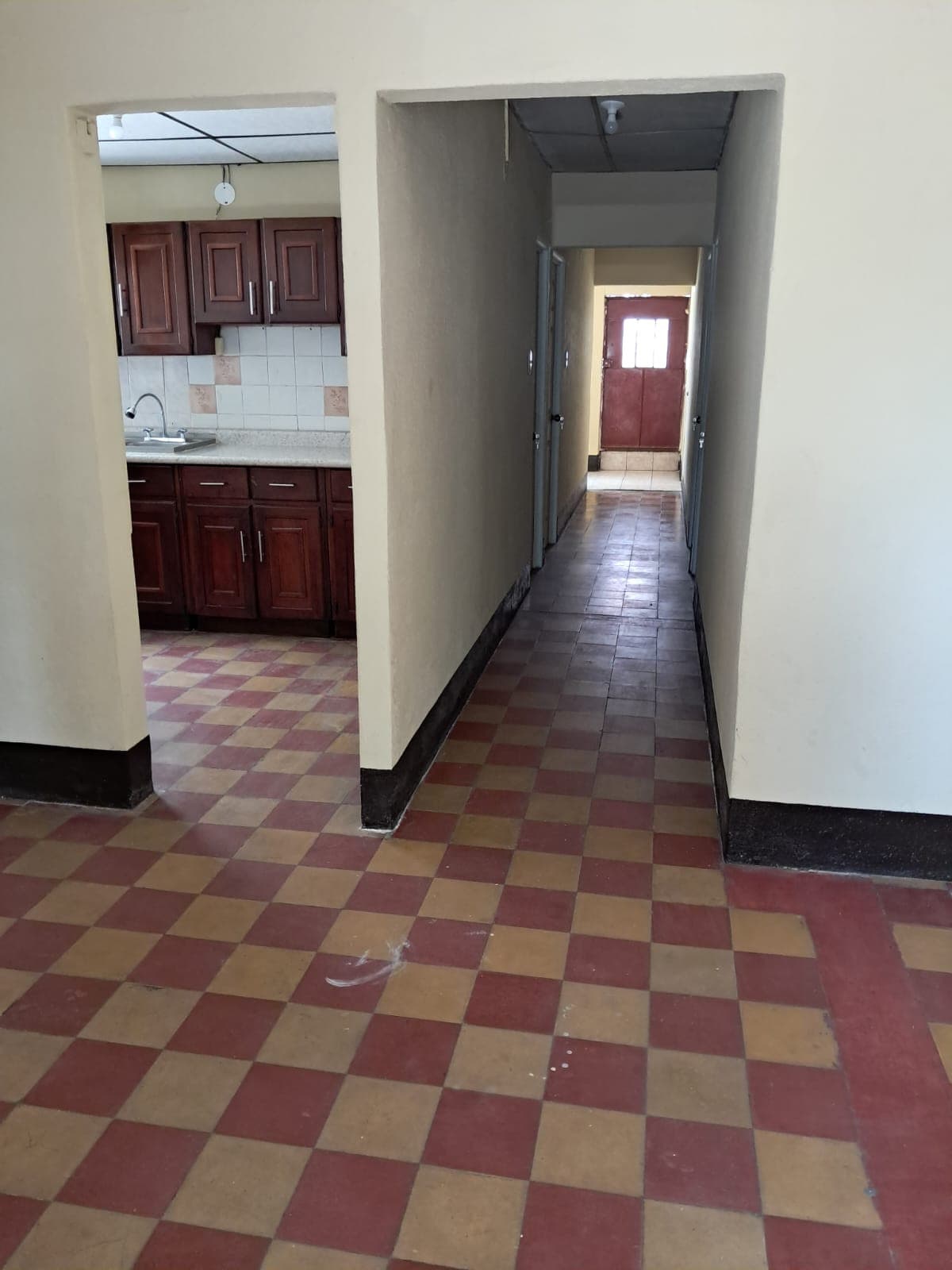 Casa Residencial en Colonia Santa Marta, Zona 5 Mixco - foto 1
