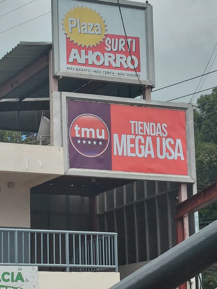 Local Comercial en Renta en Plaza Surti Ahorro. Zona 18 - foto 1