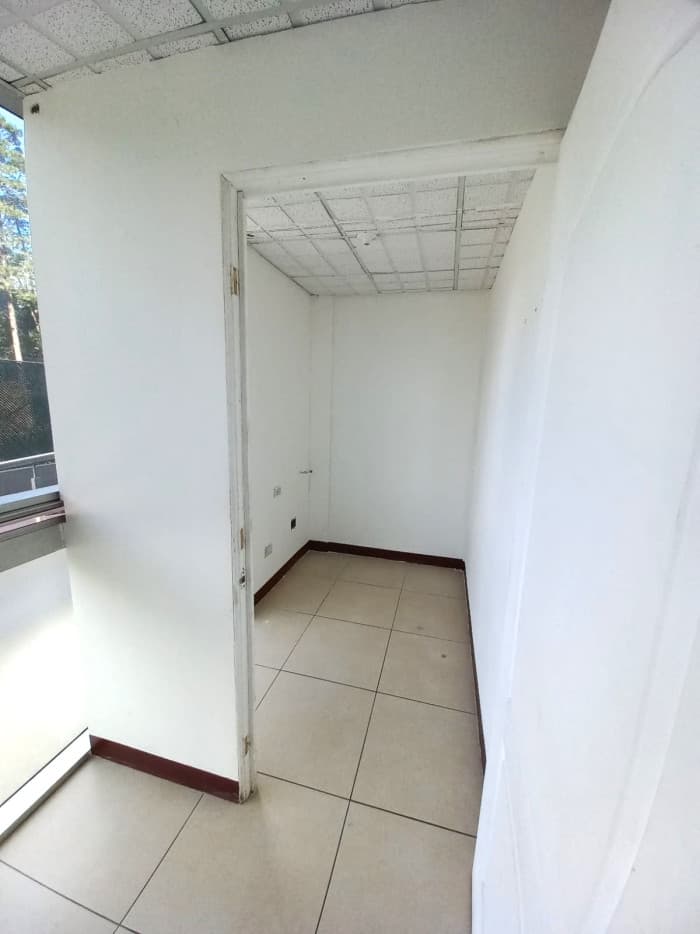 Oficina en Alquiler en Edificio SCENA - Km 16.5 CES - foto 1