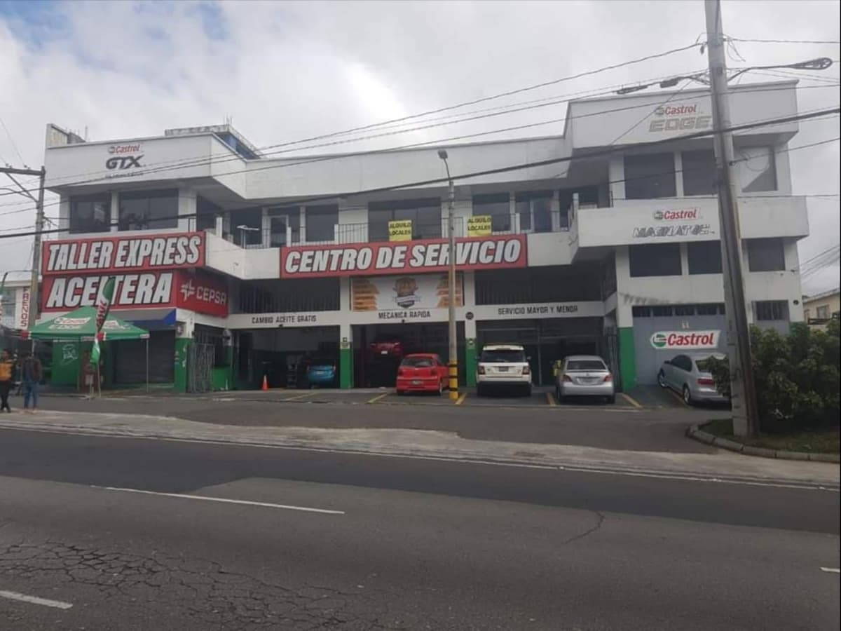 Local Comercial ubicado sobre la  Calzada San Juan Z 7 - foto 1