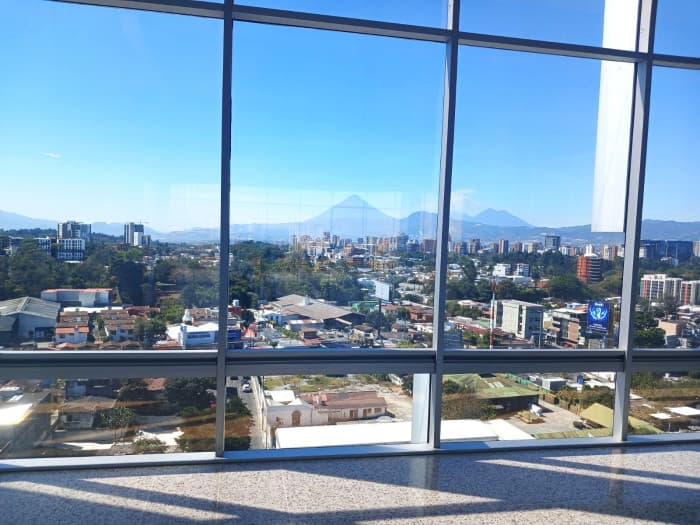 Edificio en Alquiler en zona 10 - Por estrenar !! - foto 1