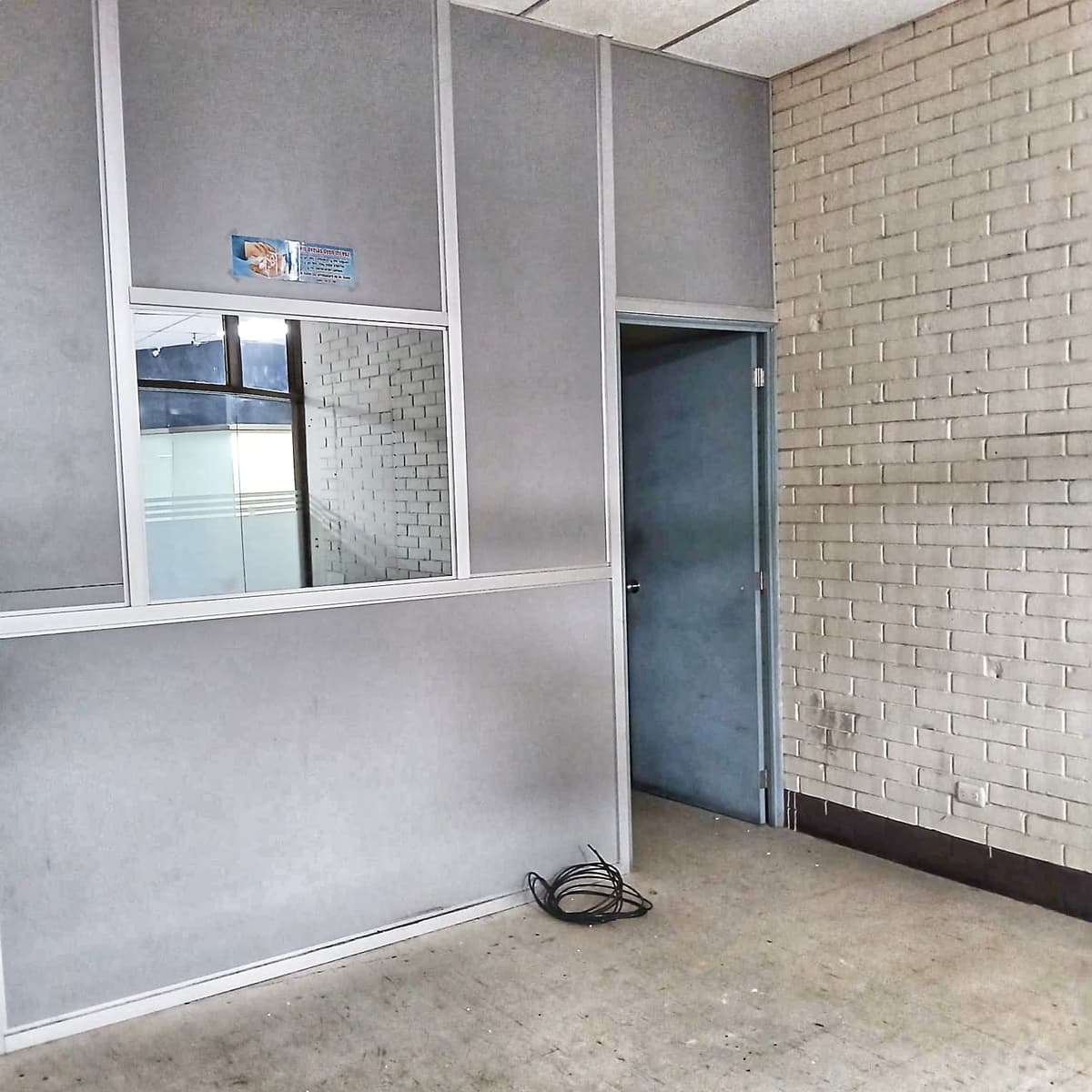 Local de 30 m2 en alquiler - CENTRO COMERCIAL CAPITOL - foto 1