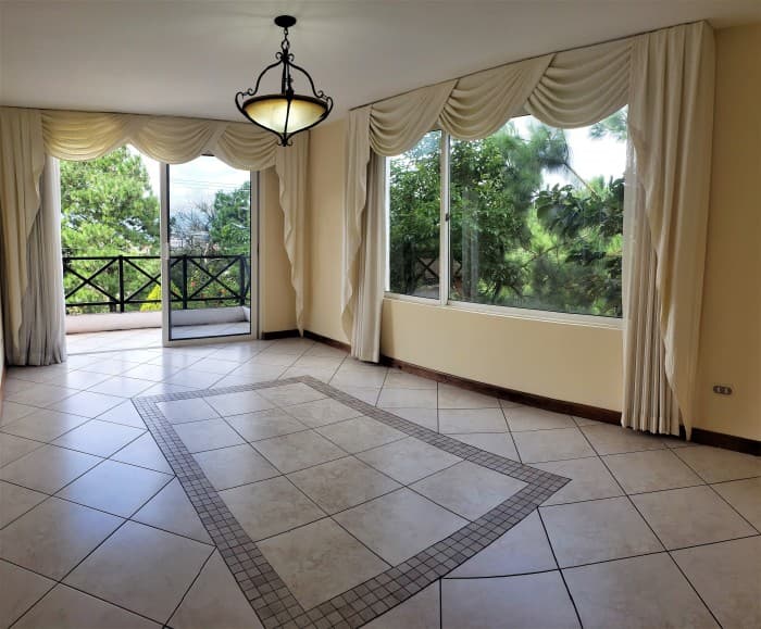 Casa en venta en San Lazaro para inversión Rentada  - foto 1