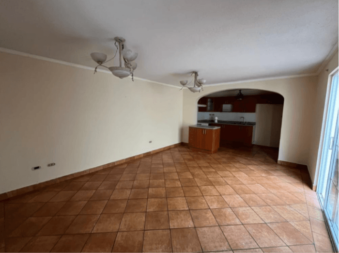 Casa en Venta en Carretera a El Salvador! - foto 2