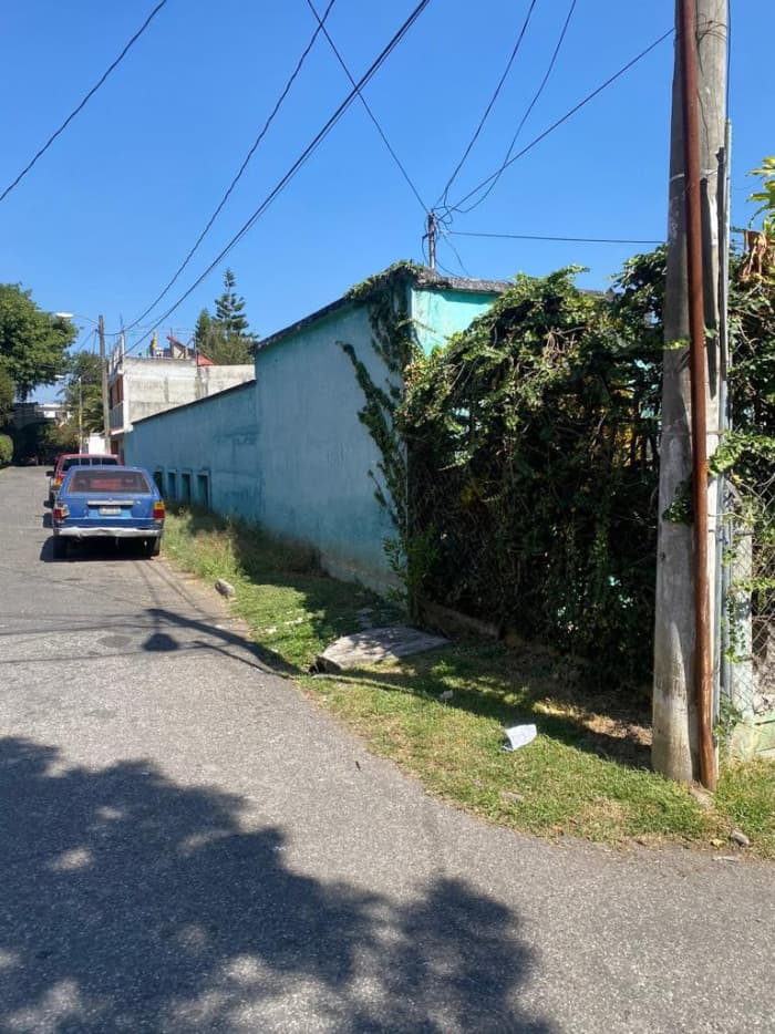 Casa de esquina en venta en Colonia el Rodeo zona 7 - foto 2