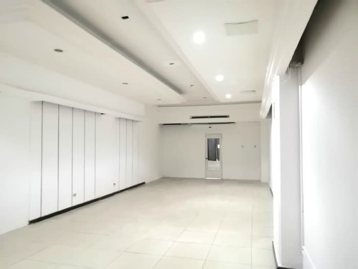 Local Comercial en Venta y Renta en Zona 10 - foto 2