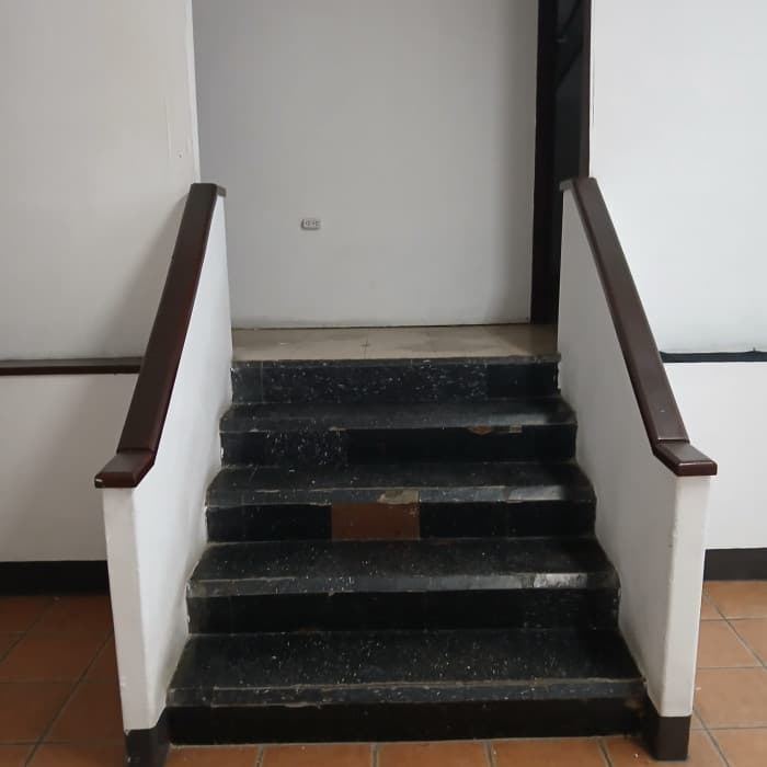 Local de 49 m2 en alquiler - CENTRO COMERCIAL CAPITOL - foto 4