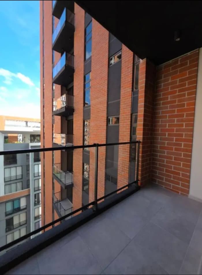 APARTAMENTO EN ALQUILER EN MODRA Z.4 - foto 2