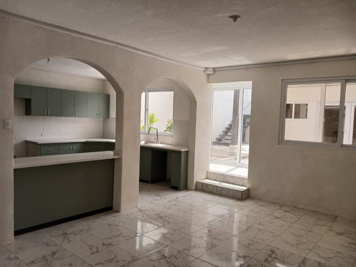 CASA REMODELADA EN VENTA EN ZONA 1 - foto 6