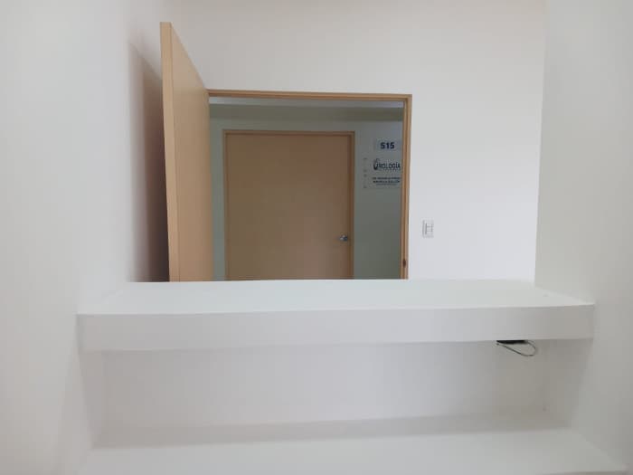 CLINICA MEDICA EN ALQUIER EN HOSPITAL LA PAZ EN CES - foto 4