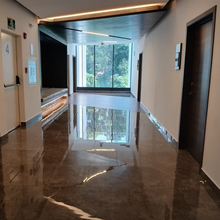 Rento Oficina Comercial en Zona 15 - foto 3