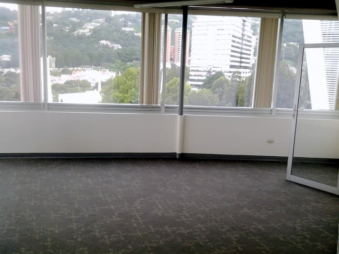 AMPLIA OFICINA EN RENTA UBICADA EN ZONA 15 GUATEMALA - foto 4