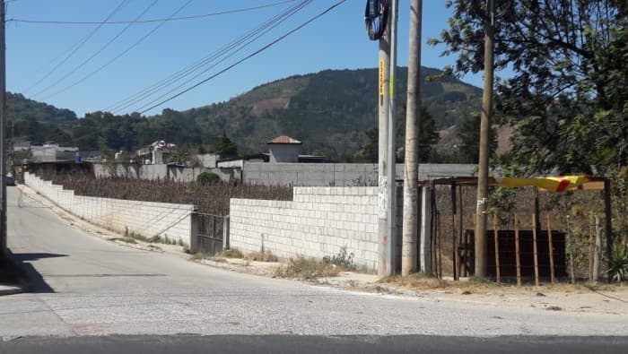 Amplio terreno con casa en venta en San José Pínula - foto 2