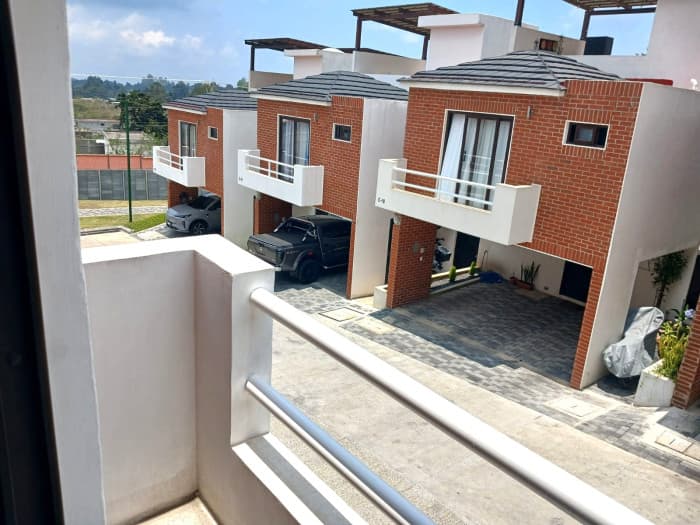 CASA A ESTRENAR EN ALQUILER EN FRAIJANES - foto 2