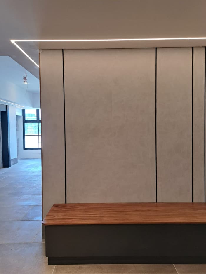 Oficinas en venta y renta en Centro Comercial en CAES - foto 4