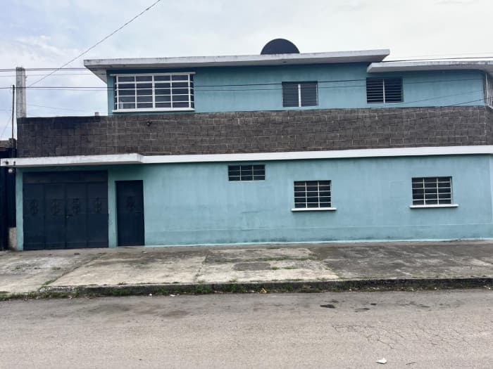 CASA COMERCIAL EN ALQUILER EN LA REFORMITA ZONA 12 - foto 2