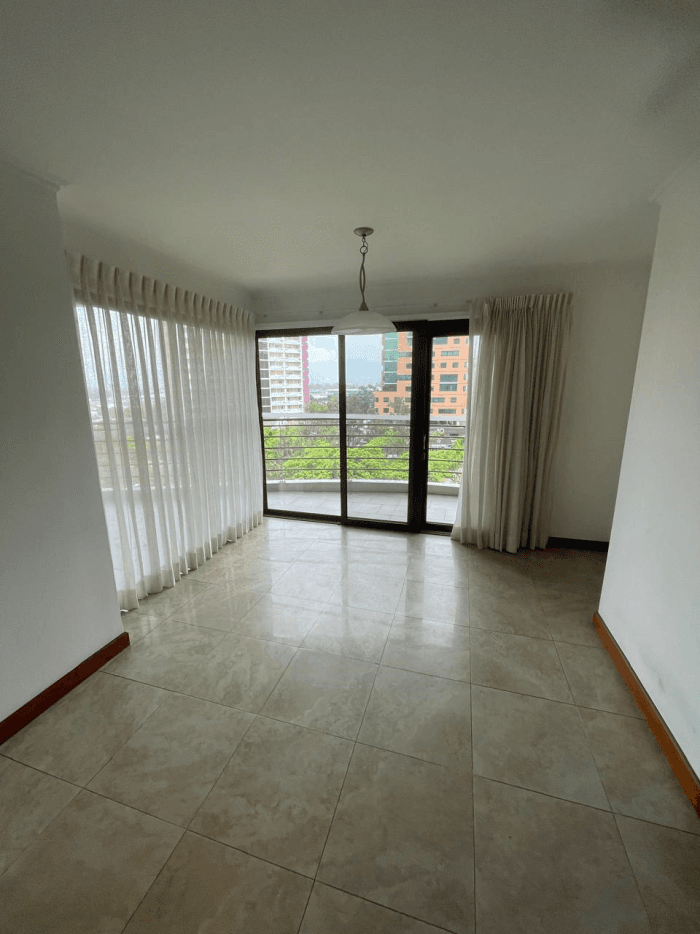 Apartamento en renta en zona 14 - foto 3