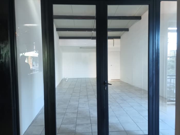 Local comercial de 45 m2 en alquiler en Zona 10 - foto 4