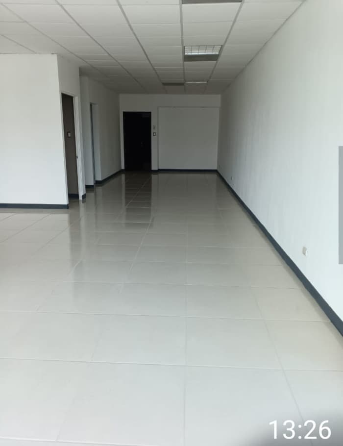 Alquiler de Oficina de 86m² en Zona Pradera - foto 2