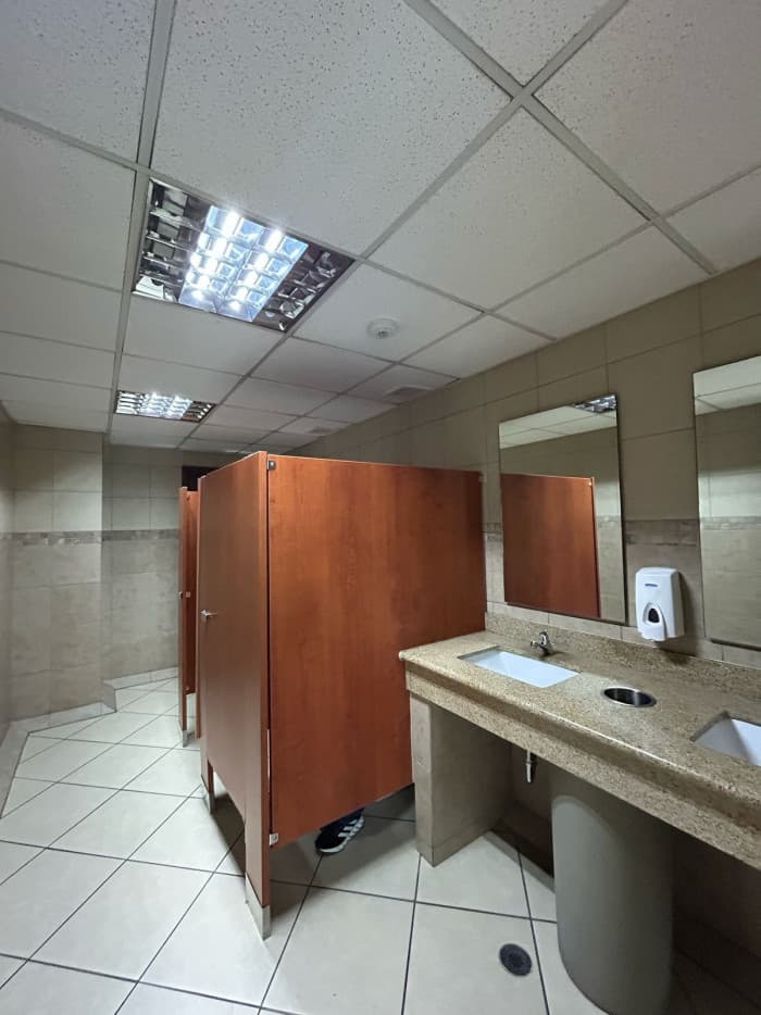 Oficina en alquiler en El Naranjo - foto 4