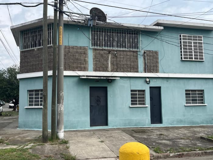CASA COMERCIAL EN ALQUILER EN LA REFORMITA ZONA 12 - foto 3