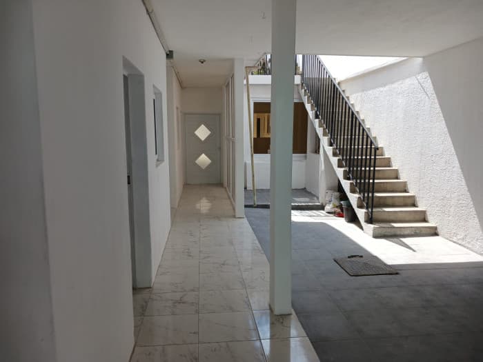 CASA REMODELADA EN VENTA EN ZONA 1 - foto 2