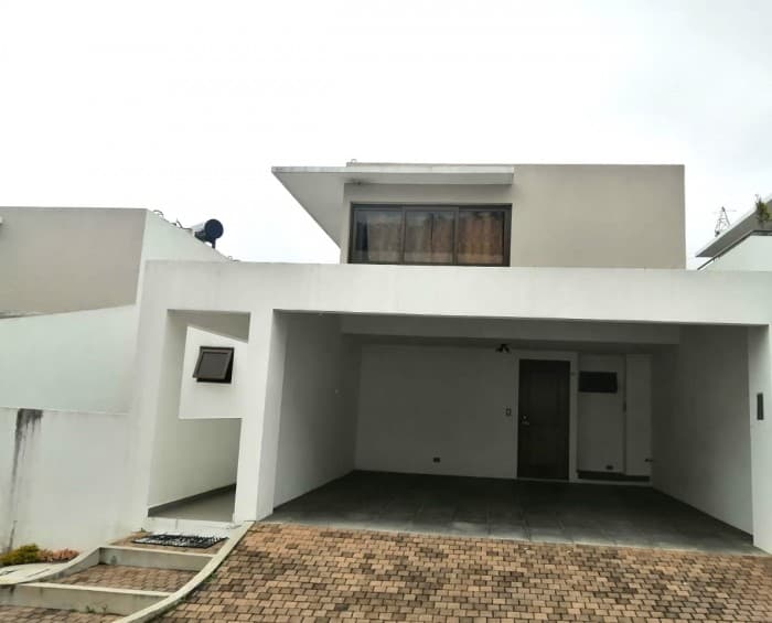 Casa en Venta y Renta en Santuaria Muxbal - foto 2