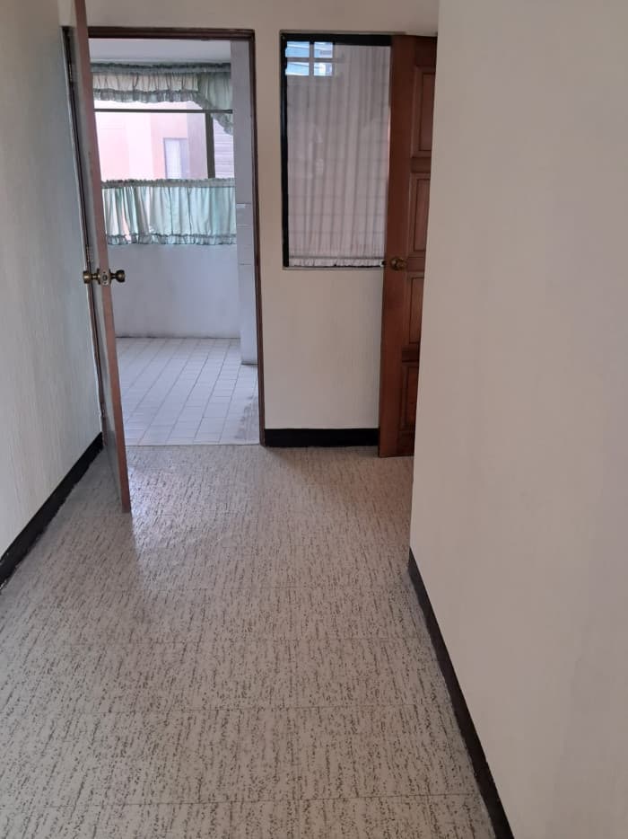 Apartamento en Venta en Zona 10 frente a CC La Estacion - foto 12
