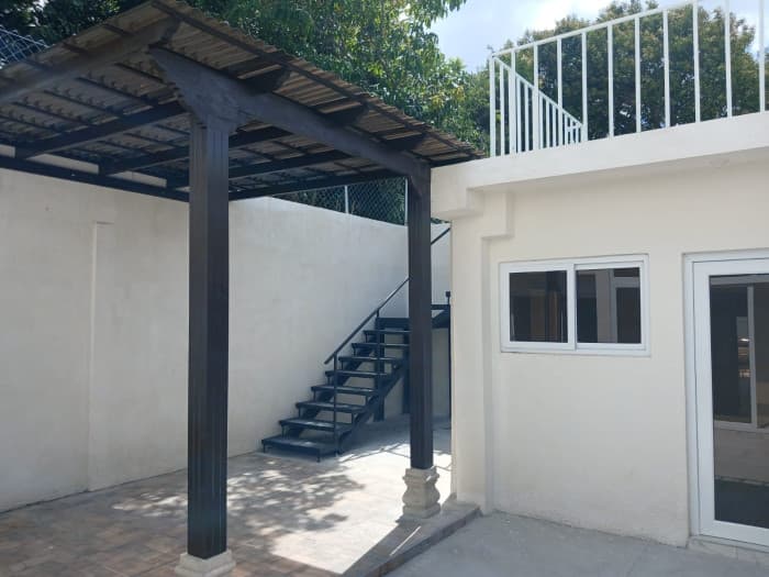 CASA REMODELADA EN VENTA EN ZONA 1 - foto 9