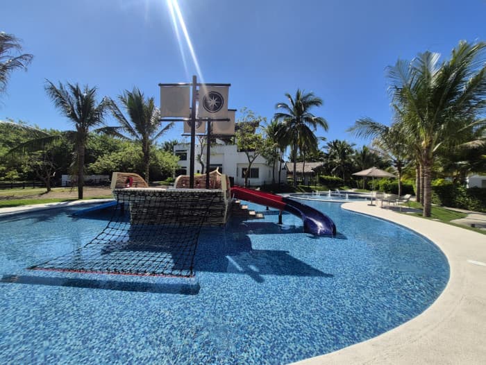 Terreno en venta carretera a Monterrico en club privado - foto 4