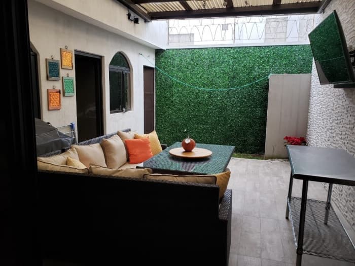 CASA EN VENTA EN CARRETERA A EL SALVADOR - foto 2
