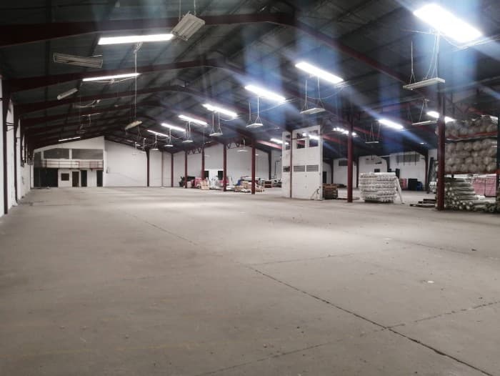 SE RENTA BODEGA INDUSTRIAL DE 2946 M2 PUERTA PARADA - foto 3