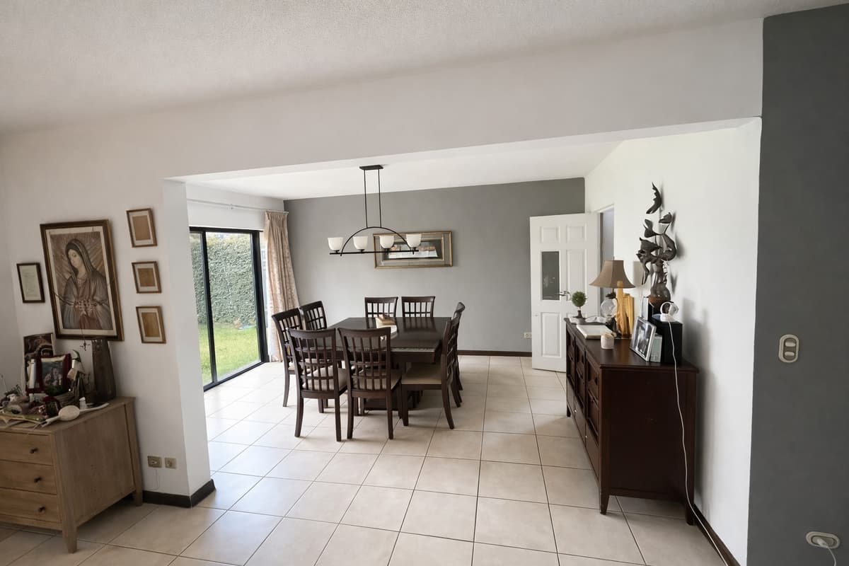 CASA EN VENTA EN ZONA 16 - PORTAL DE SAN ISIDRO - foto 2