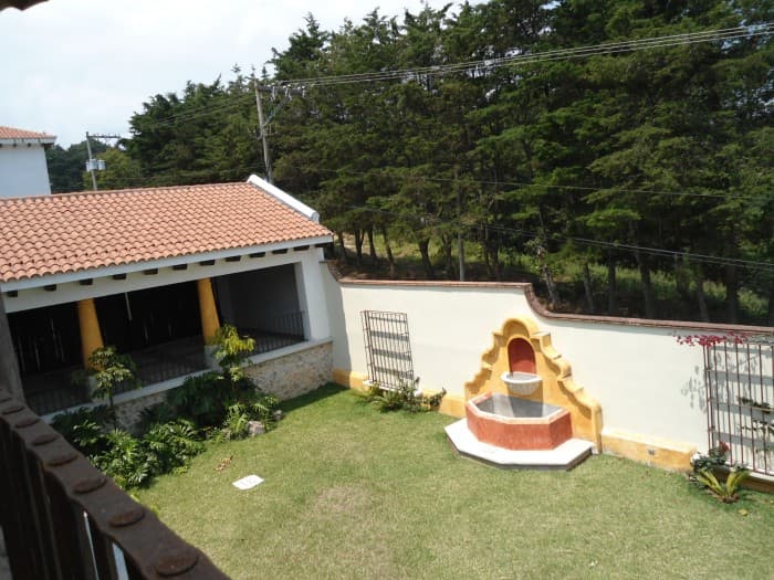 Casa en venta o alquiler en Muxbal Guatemala - foto 2
