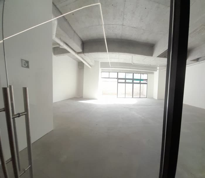 Local Comercial en Renta Zona 10 - Excelente Ubicación - foto 3