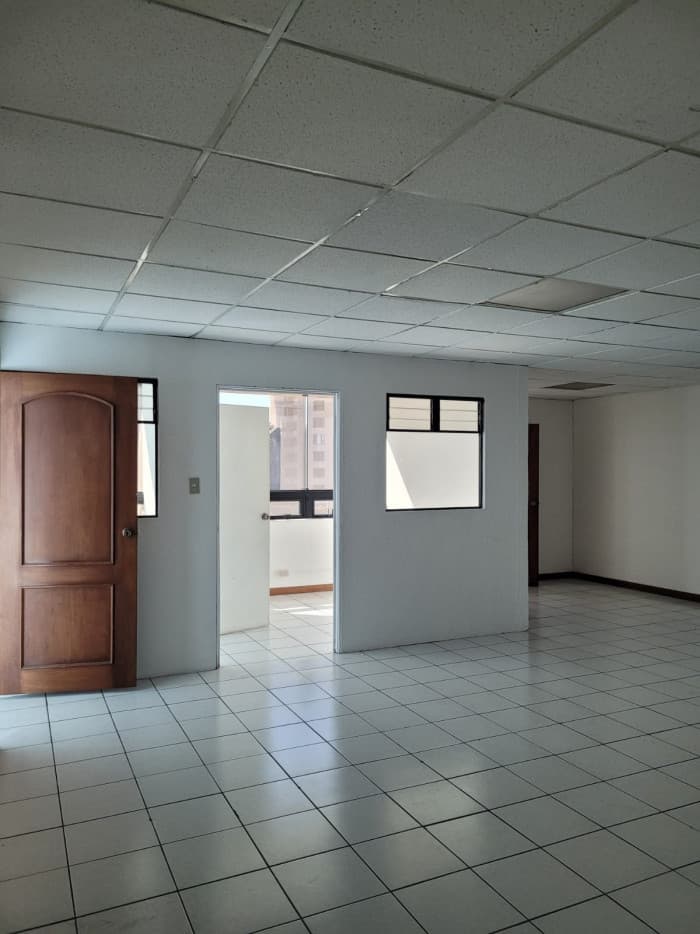 Renta de Oficina en zona Centrica de Guatemala  - foto 3