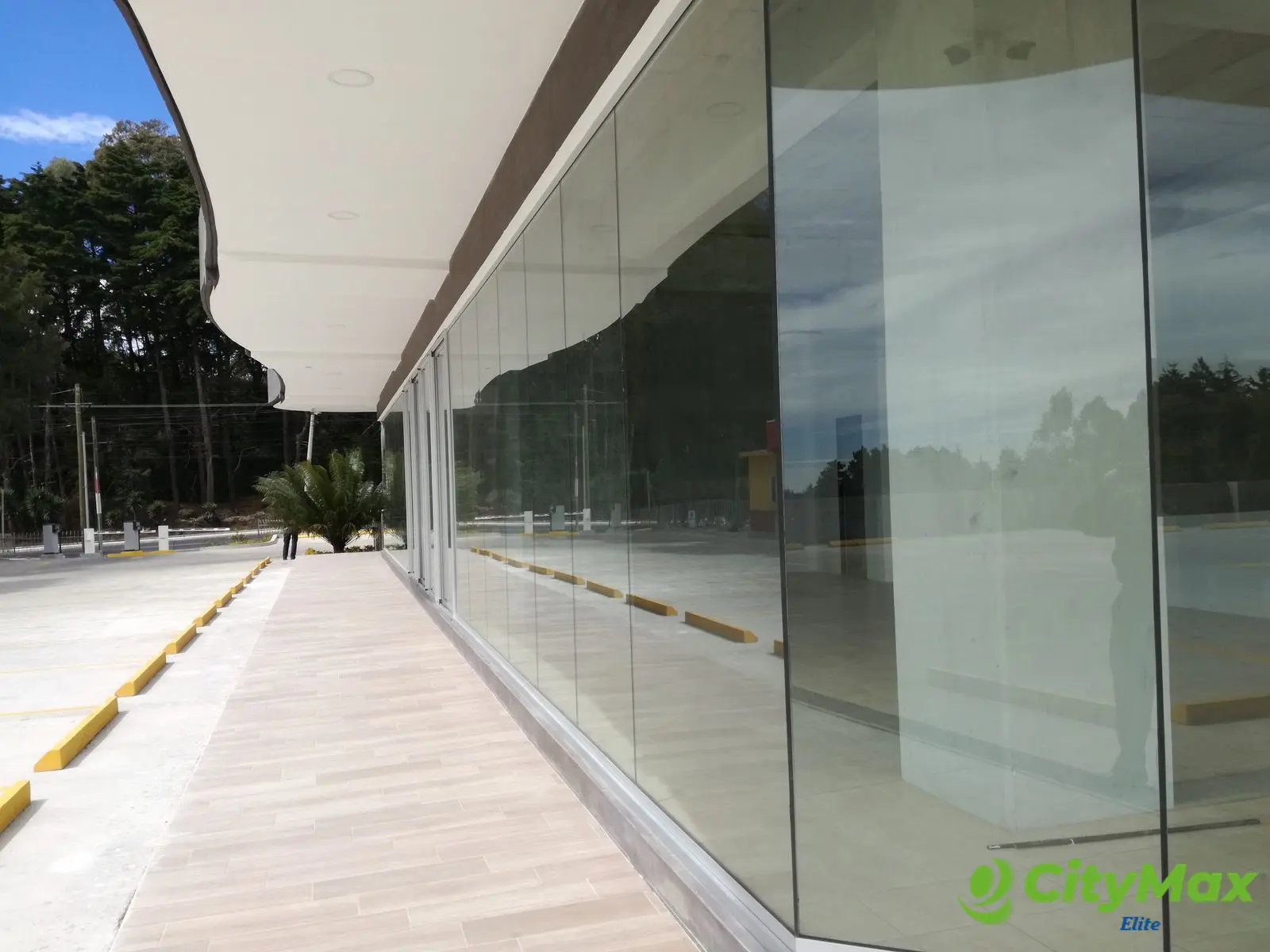 PLAZA GUADALUPE - CENTRO DE NEGOCIOS - foto 11