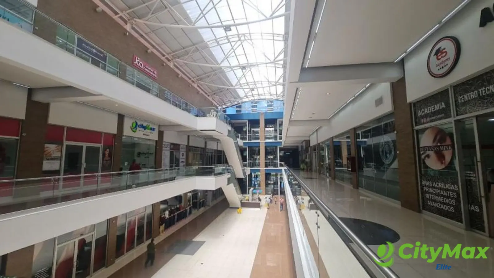 Locales comerciales en renta Calzada Roosevelt - foto 1