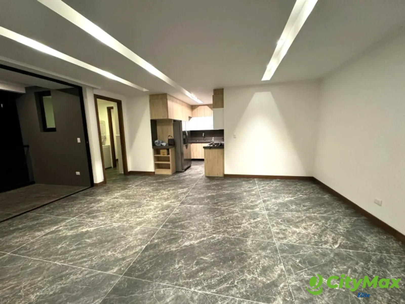 Apartamento en Venta en Zona 10 - foto 1