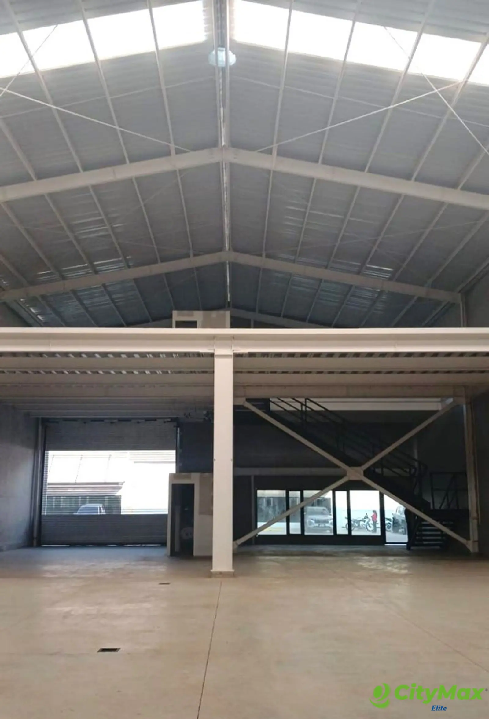Ofi Bodega en Venta en Carretera a El Salvador - foto 1