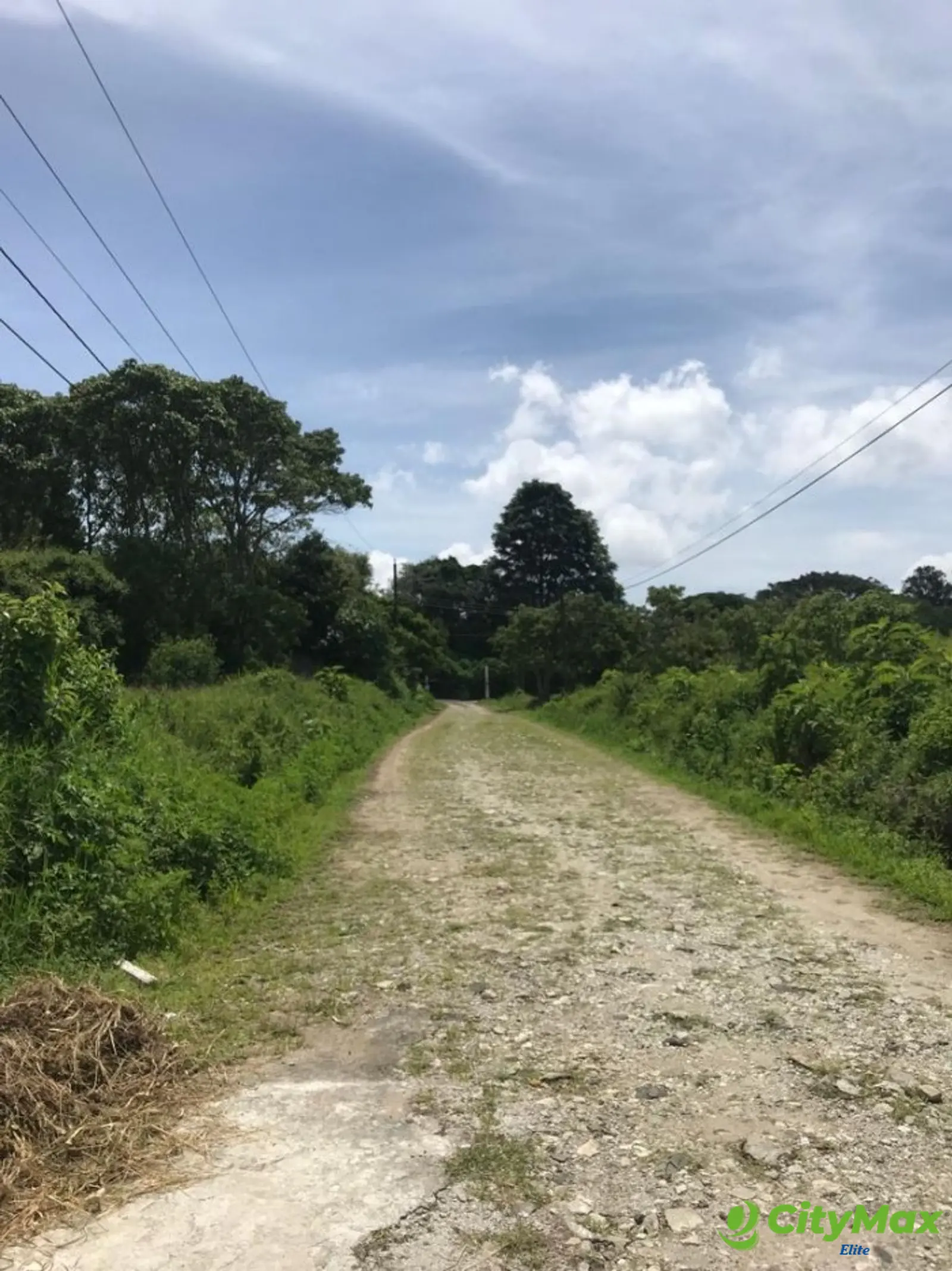 Terreno en Venta en Carretera a Santa Elena Barillas - foto 1